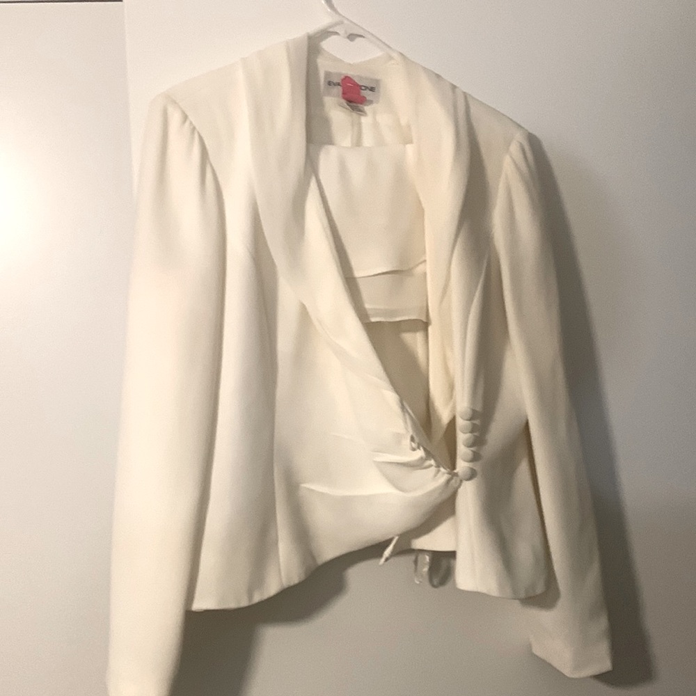 All cream color Evan-Picone 2 piece skirt set